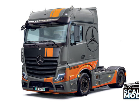 Italeri MB Actros MP4 Big Space - Grand Prix Edition