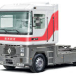 Italeri Renault AE500 Magnum Semi Truck