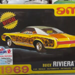 Round2 Models AMT 1969 Buick Riviera