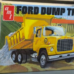 Round2 Models AMT Ford Dump Truck LNT 8000