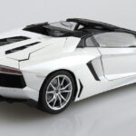 Aoshima Lamborghini Aventador Roadster