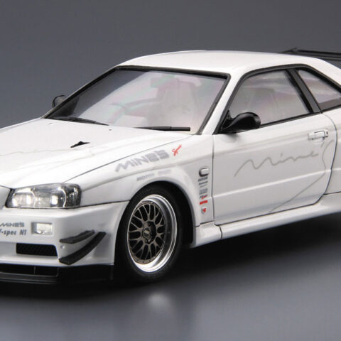Aoshima 2002 Nissan BNR34 Mines Skyline GT-R